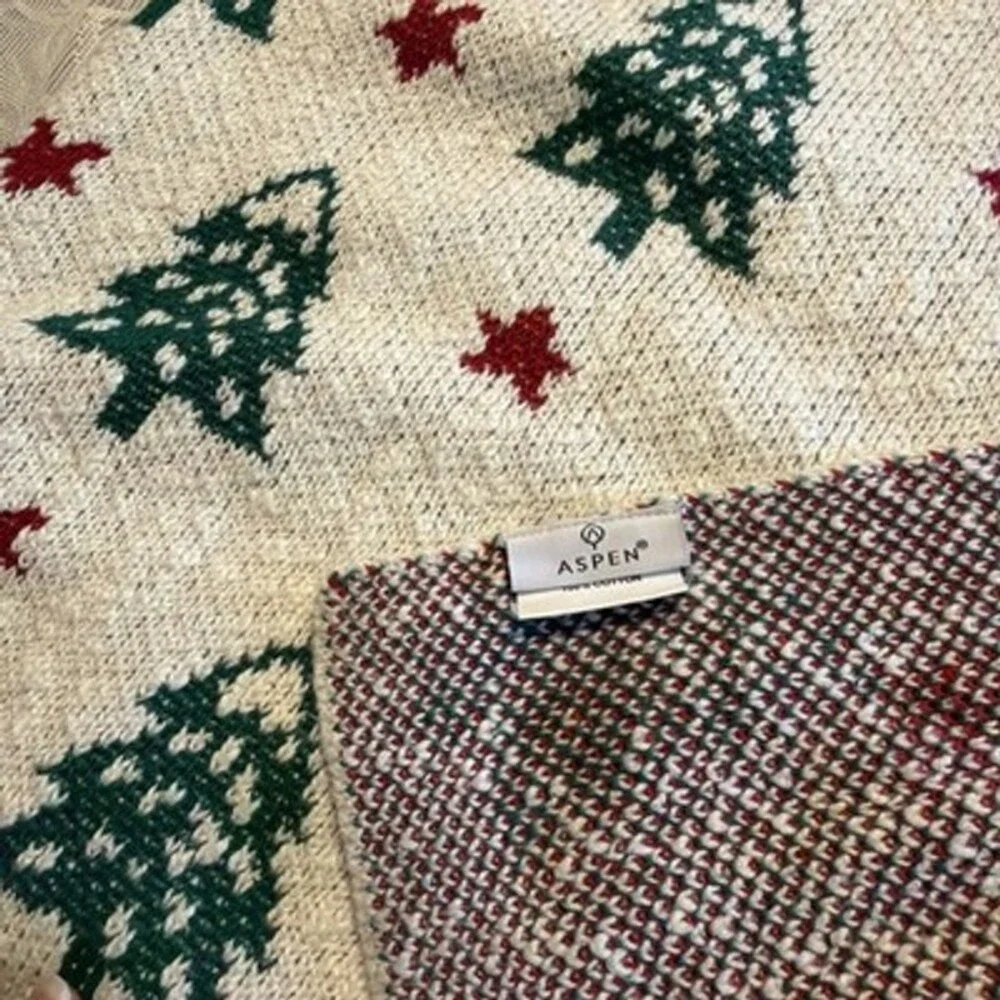 Aspen Throw Blanket 50 x 60in Christmas Trees Red Stars Holidays